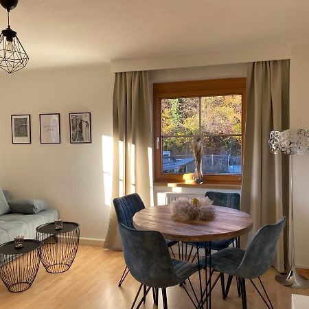 Gemuetliche Wohnung Mit Gartenblick インスブルック エクステリア 写真