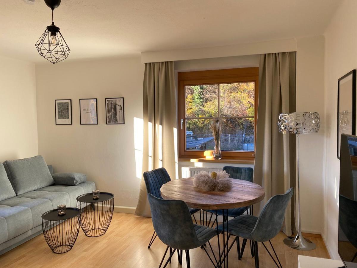 Gemuetliche Wohnung Mit Gartenblick インスブルック エクステリア 写真